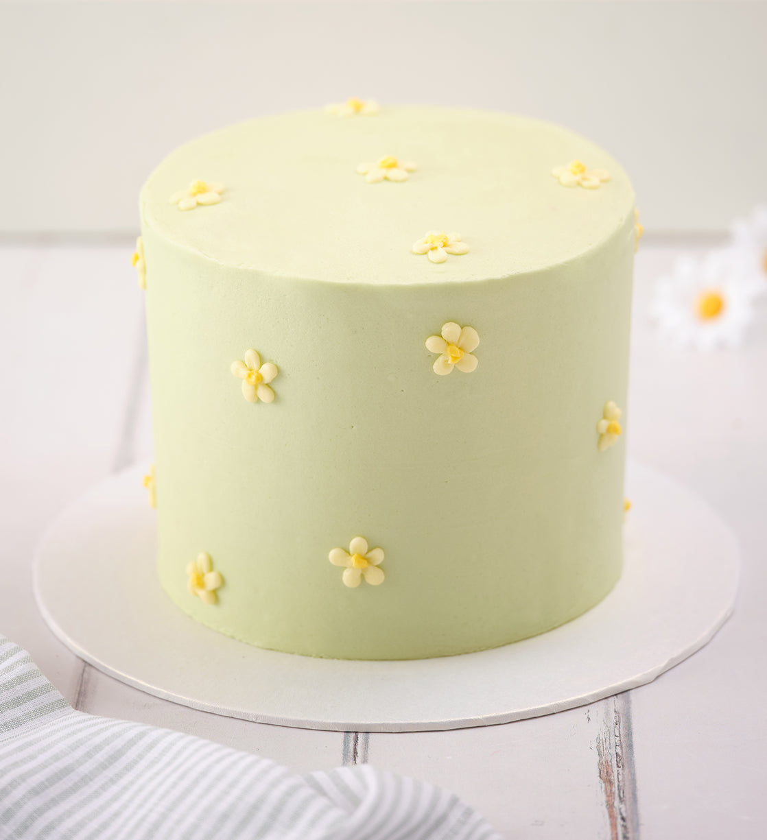 Daisy Doodle Cake