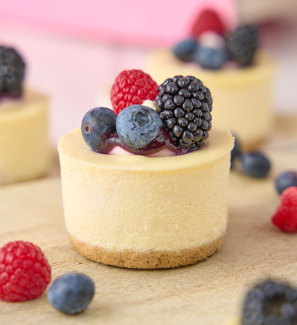 Fresh Berry Mini Cheesecake Box