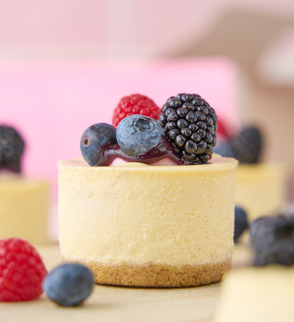 Fresh Berry Mini Cheesecake Box