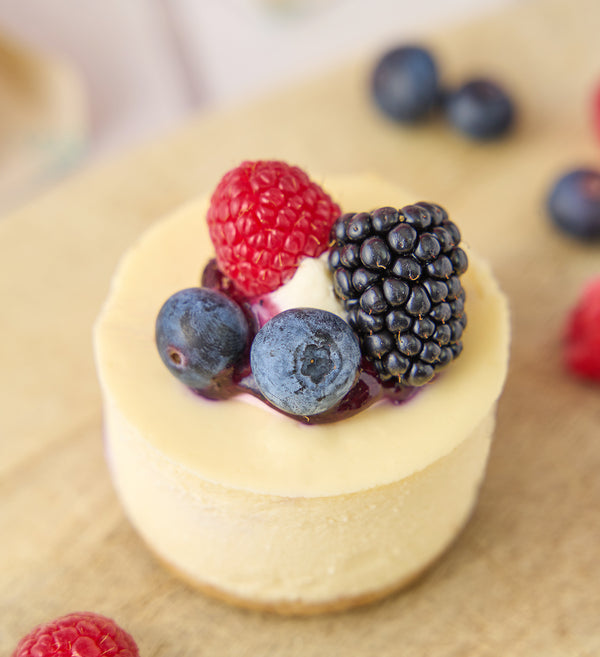 Fresh Berry Mini Cheesecake Box