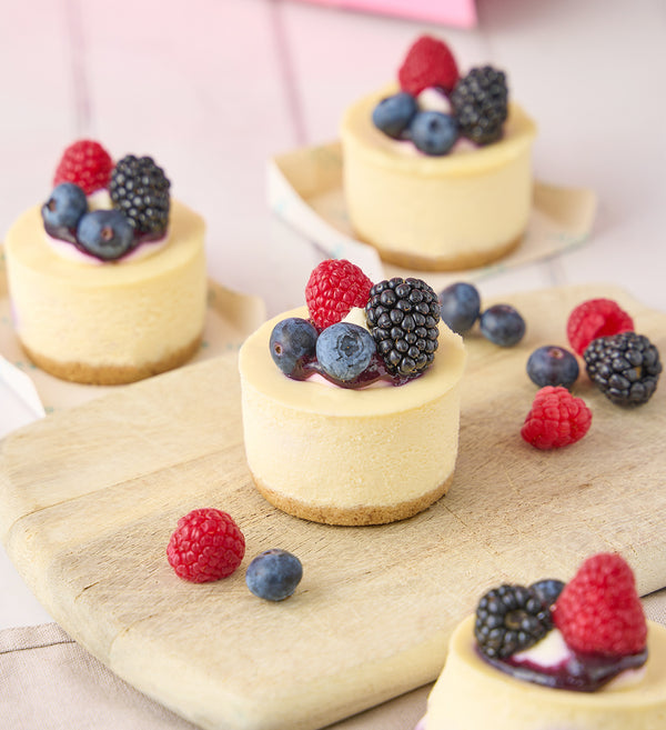 Fresh Berry Mini Cheesecake Box