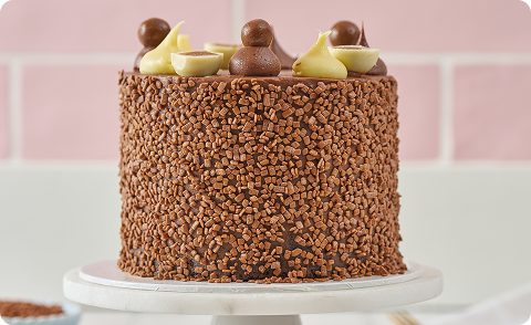 /collections/cakes-by-post