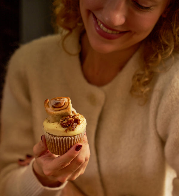 Cinnamon Bun Cupcake Box